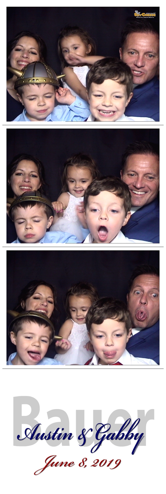 Bauer / Gregory Wedding  | View more photos from the event at gallery.saycheesephotobooth.com/u/SayCheesePhotoBooth/Bauer-Gregory-Wedding